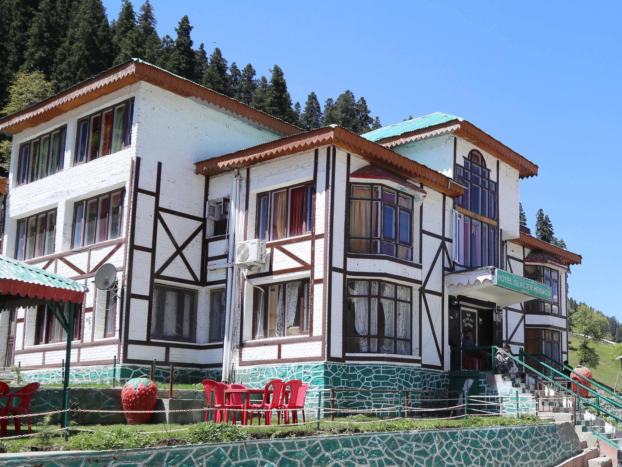 Hotel Glacier Heights Sonāmarg Esterno foto